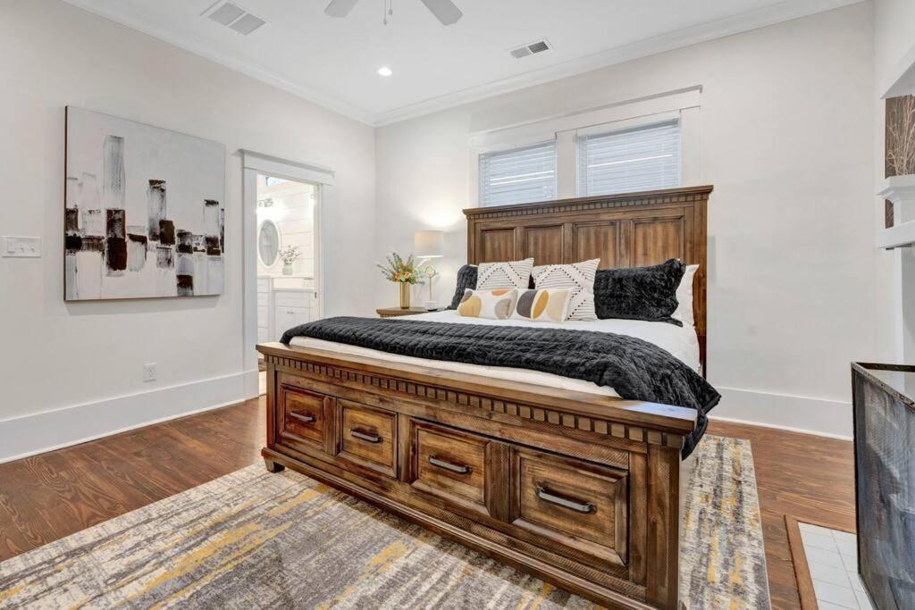 The Victorian - Elegant 3Br Home Near Overton Мемфіс Екстер'єр фото