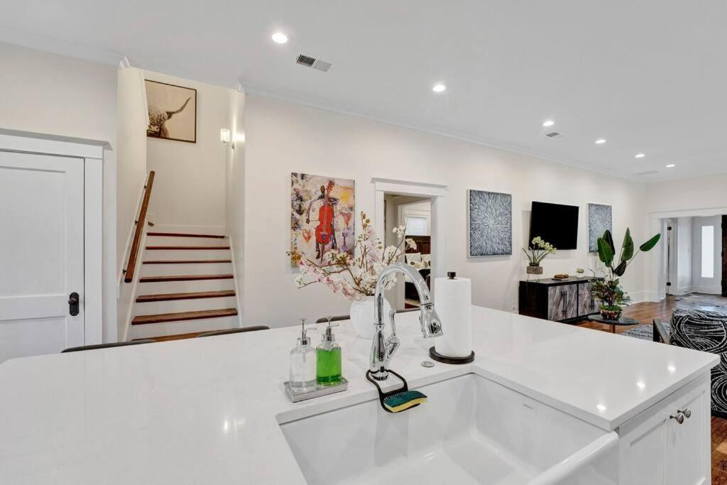 The Victorian - Elegant 3Br Home Near Overton Мемфіс Екстер'єр фото