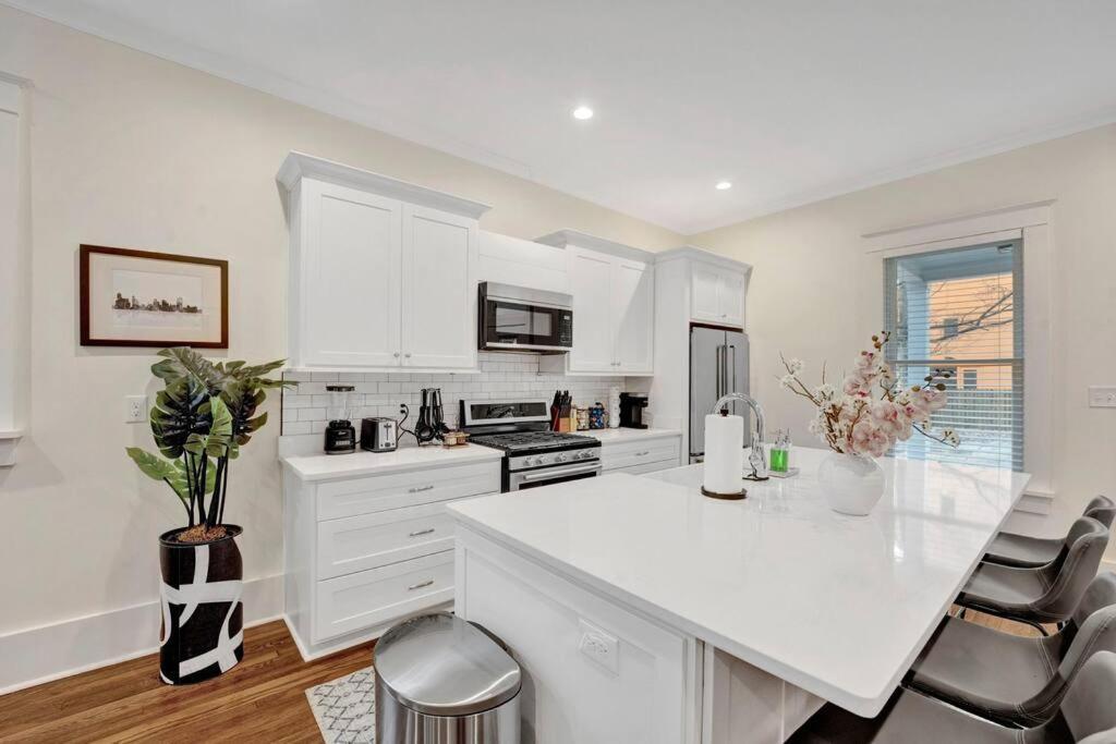 The Victorian - Elegant 3Br Home Near Overton Мемфіс Екстер'єр фото